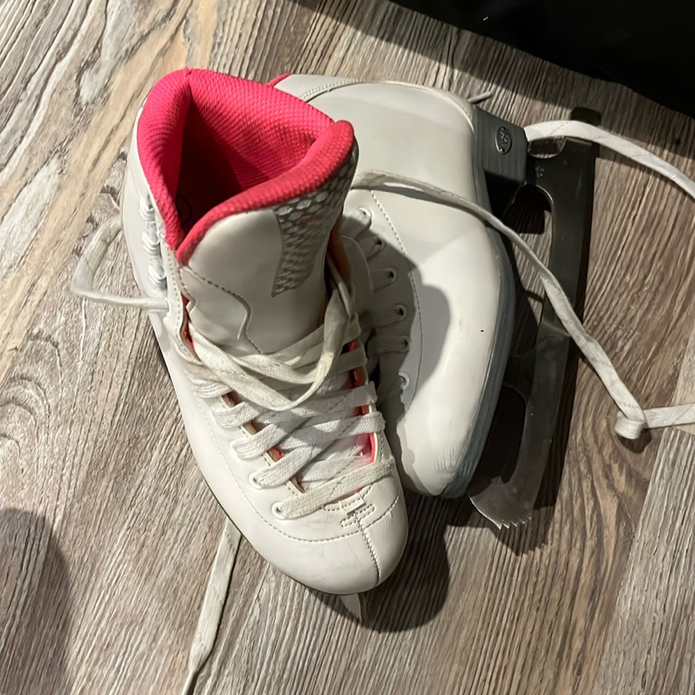Riedell sparkle skates for girls
